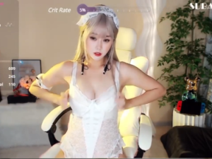 Xem clip của em Mỹ Lâm có khuôn mặt đẹp không góc chết